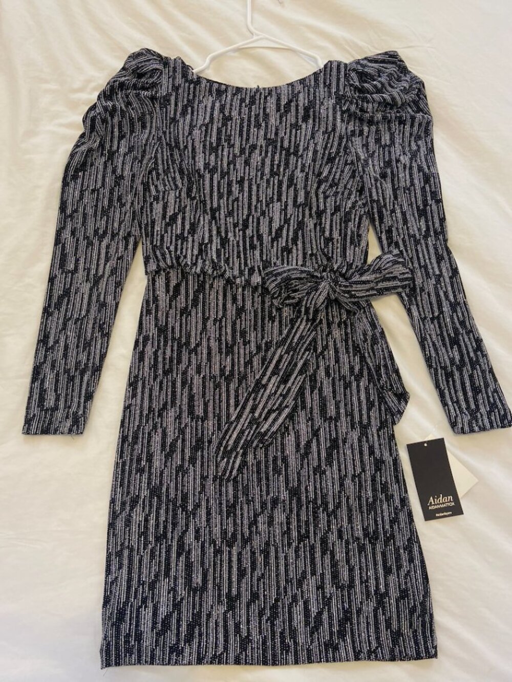 NWT Metallic Puff Sleeve Sequin Dress Aidan Mattox Size 0